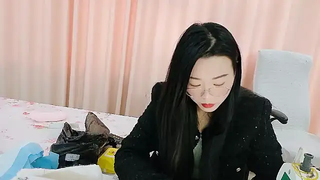 CCOO520 online show from 11-05-25, 03:42