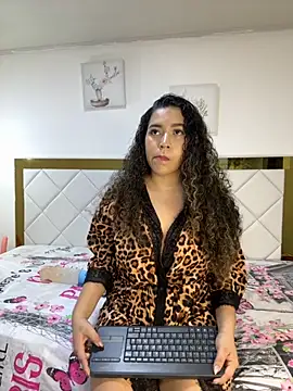 Snapshot of miss_ashley1_ chatting on 10-17-25, 11:34 miss ashley1 online show from 10-17-25, 11:34