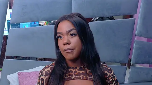 LorraiineJohnson online show from 11-04-25, 06:22