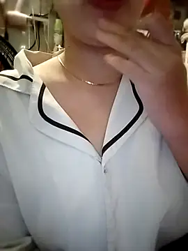 Babyloudi online show from 11-18-25, 04:49