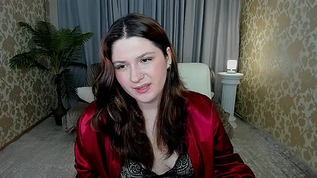 Snapshot of CrimsonDusk chatting on 10-21-25, 04:01 CrimsonDusk online show from 10-21-25, 04:01