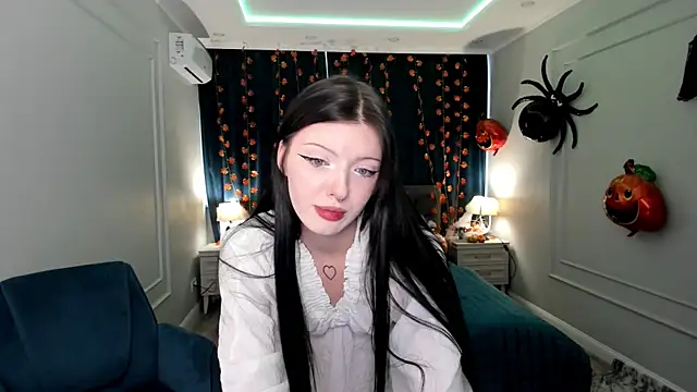 Snapshot of RoxyHopper chatting on 10-25-25, 04:55 RoxyHopper online show from 10-25-25, 04:55