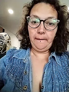 -saraqueen- online show from 10-16-25, 01:41