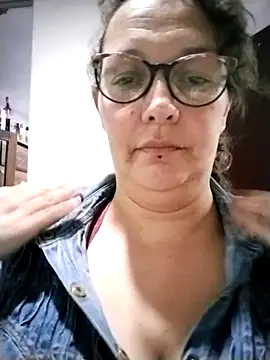 -saraqueen- online show from 11-14-25, 02:04