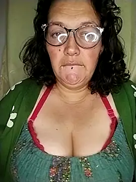 -saraqueen- online show from 11-16-25, 06:18