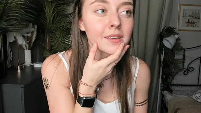 ThelmaJusto online show from 10-30-25, 02:25