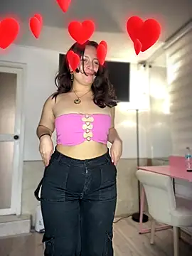 NicolBeltran Pink online show from 10-19-25, 05:26