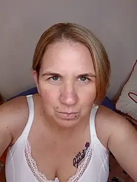 Snapshot of LaceyWestxx chatting on 11-12-25, 06:12 LaceyWestxx online show from 11-12-25, 06:12