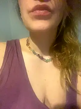 Snapshot of melisss2 chatting on 11-02-25, 04:12 melisss2 online show from 11-02-25, 04:12