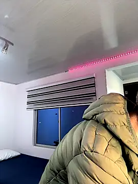 Snapshot of noah_red chatting on 10-10-25, 01:50 noah red online show from 10-10-25, 01:50