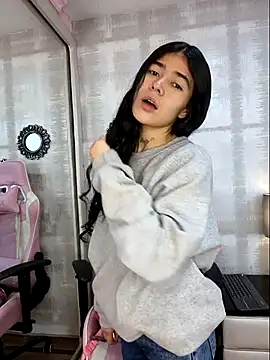 Snapshot of CristalShayy chatting on 01-09-26, 11:17 CristalShayy online show from 01-09-26, 11:17