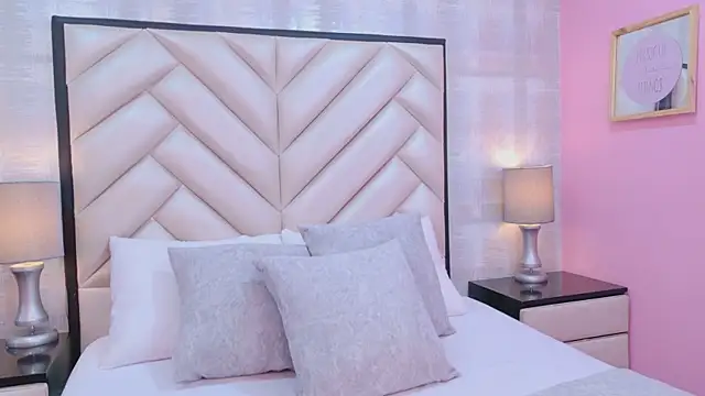 Snapshot of CristalShayy chatting on 11-27-25, 11:54 CristalShayy online show from 11-27-25, 11:54