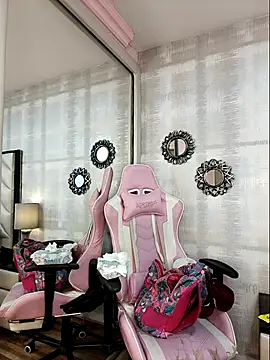 Snapshot of CristalShayy chatting on 01-07-26, 11:04 CristalShayy online show from 01-07-26, 11:04