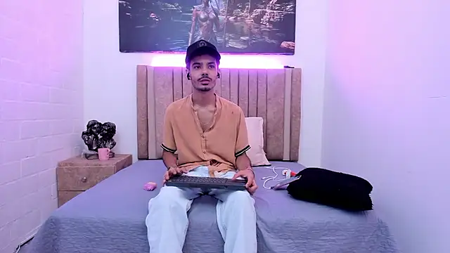 Timothe Evans online show from 01-10-26, 04:08