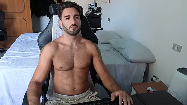 Snapshot of Al3xox02 chatting on 07-16-26, 09:17 Al3xox02 online show from 07-16-26, 09:17