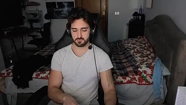 Al3xox02 online show from 01-15-26, 08:56