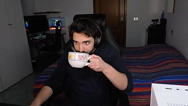 Al3xox02 online show from 03-01-26, 07:36