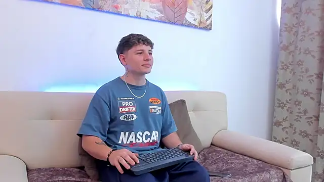 Leoo Miller online show from 10-06-25, 08:42