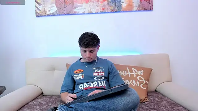 Leoo Miller online show from 10-30-25, 08:17