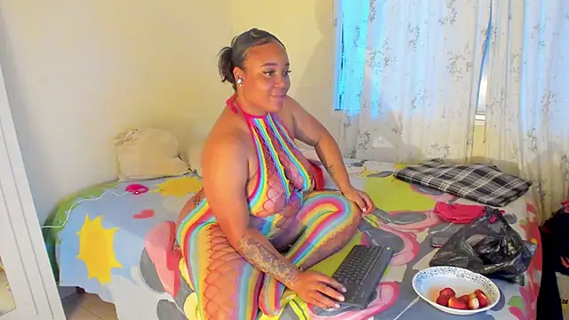 Paulastone24 online show from 11-20-25, 10:52