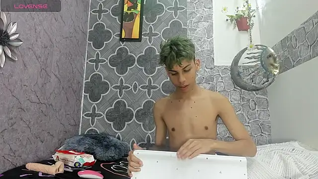 sexyboys cutex18 online show from 01-08-26, 09:10