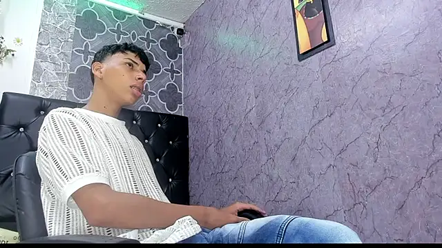 sexyboys cutex18 online show from 03-12-26, 03:34