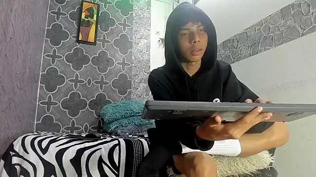 sexyboys cutex18 online show from 02-21-26, 12:45