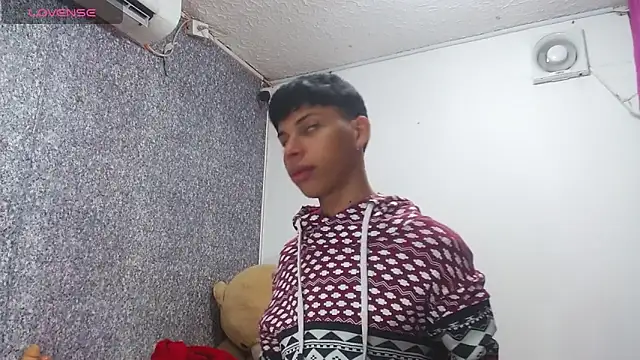 sexyboys cutex18 online show from 03-20-26, 09:49