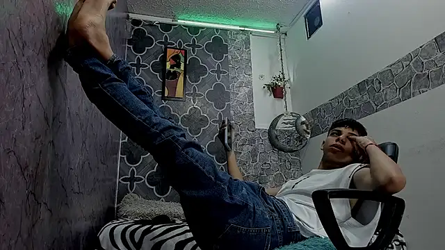 sexyboys cutex18 online show from 02-22-26, 10:00