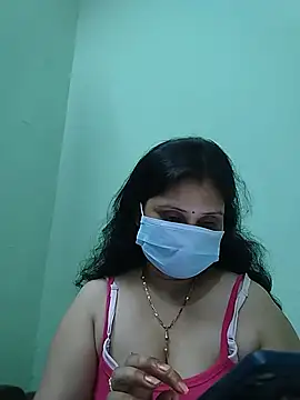 yourbeautyqueen online show from 07-18-26, 08:50
