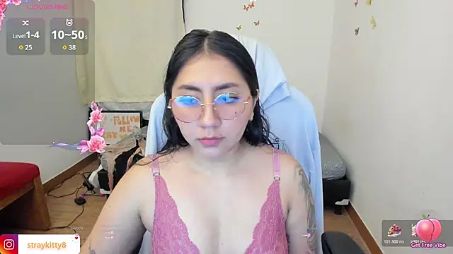 LoveLyy- online show from 11-19-25, 11:16