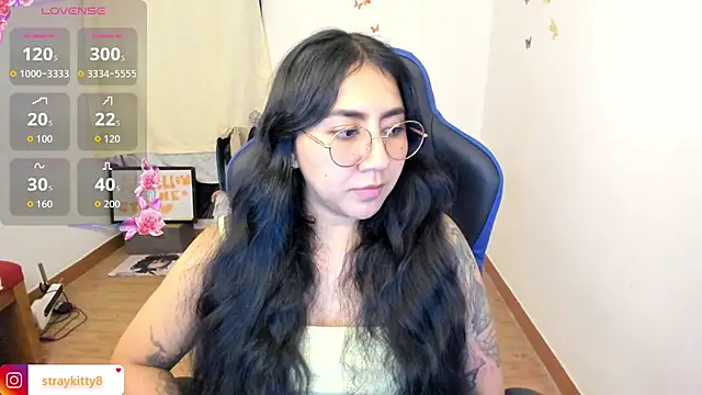 LoveLyy- online show from 04-07-26, 02:57