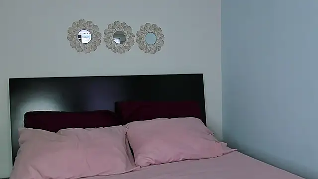 Stefany Bam online show from 11-04-25, 12:14