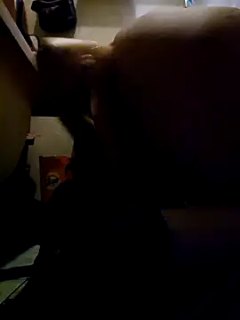 Snapshot of MeskaKurwa1988 chatting on 02-05-26, 06:15 MeskaKurwa1988 online show from 02-05-26, 06:15