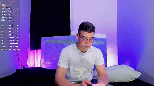 alex boyy online show from 10-14-25, 08:48