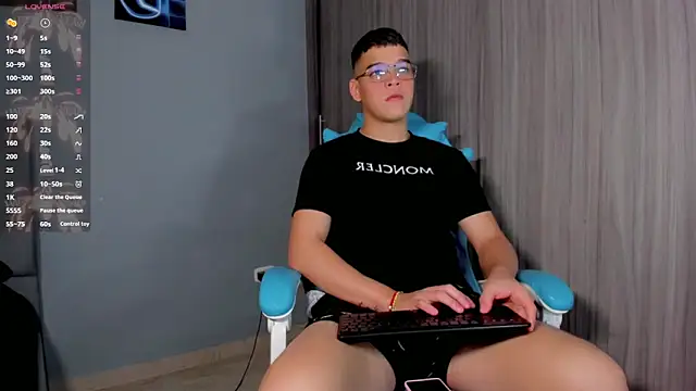 alex boyy online show from 10-10-25, 04:46