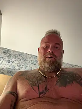 Snapshot of Muscledick40 chatting on 03-05-26, 09:06 Muscledick40 online show from 03-05-26, 09:06