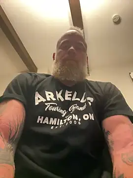 Snapshot of Muscledick40 chatting on 10-05-25, 02:57 Muscledick40 online show from 10-05-25, 02:57