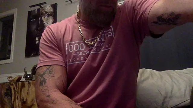 Snapshot of Muscledick40 chatting on 02-28-26, 04:45 Muscledick40 online show from 02-28-26, 04:45