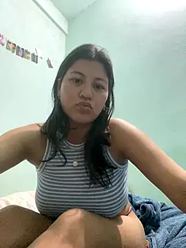 Snapshot of Bigcone69 chatting on 10-05-25, 04:25 Bigcone69 online show from 10-05-25, 04:25