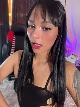 AlannaDollx online show from 11-18-25, 03:04