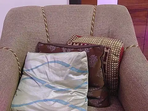 cute zaraa online show from 11-19-25, 05:18