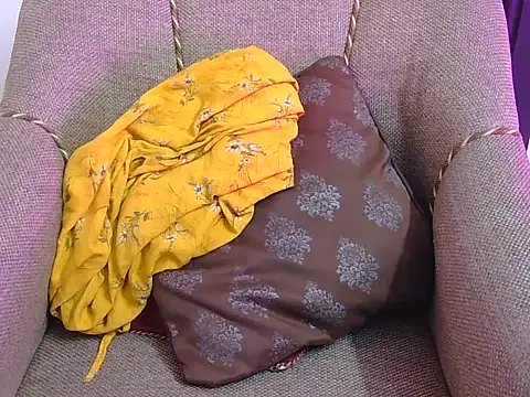 cute zaraa online show from 12-20-25, 05:10