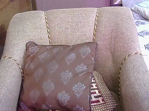 cute zaraa online show from 12-18-25, 05:12