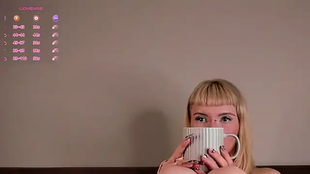 Snapshot of Jayenemeth chatting on 10-10-25, 12:06 Jayenemeth online show from 10-10-25, 12:06