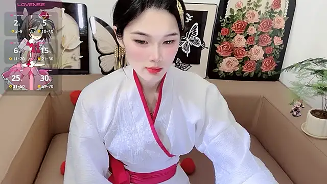Snapshot of T-TeaR chatting on 05-25-26, 02:22 T-TeaR online show from 05-25-26, 02:22