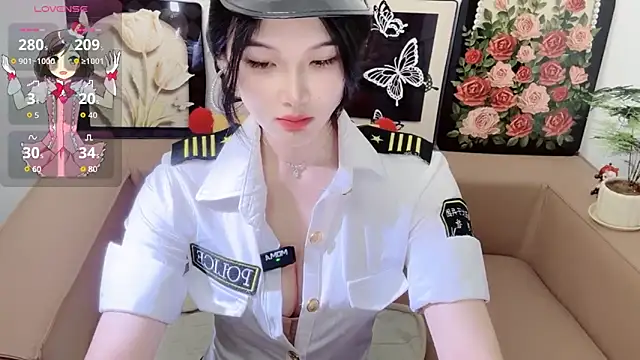 Snapshot of T-TeaR chatting on 05-19-26, 01:56 T-TeaR online show from 05-19-26, 01:56