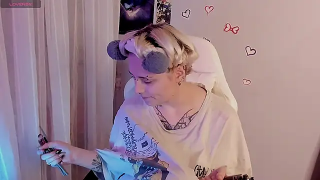 Snapshot of bixxxiz chatting on 03-01-26, 05:29 bixxxiz online show from 03-01-26, 05:29