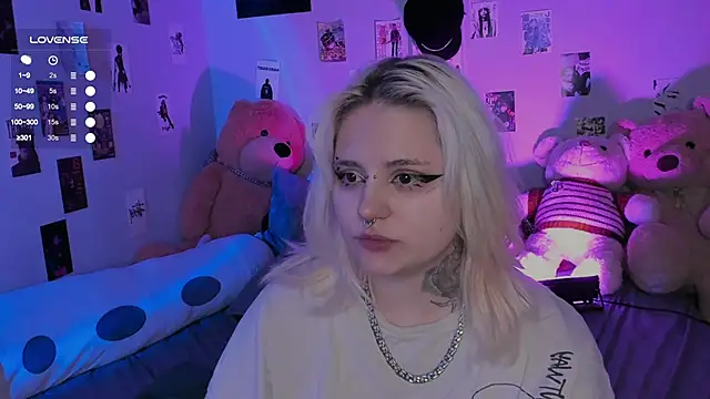 bixxxiz online show from 11-17-25, 12:20