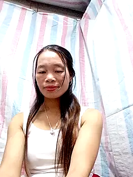 Snapshot of chieu_xinh chatting on 10-21-25, 12:48 chieu xinh online show from 10-21-25, 12:48